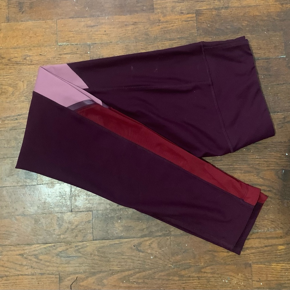 Purple/pink leggings